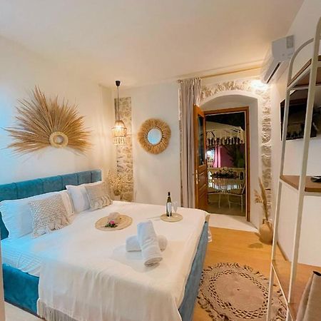 Bohemian Boutique Suites Wlora Zewnętrze zdjęcie